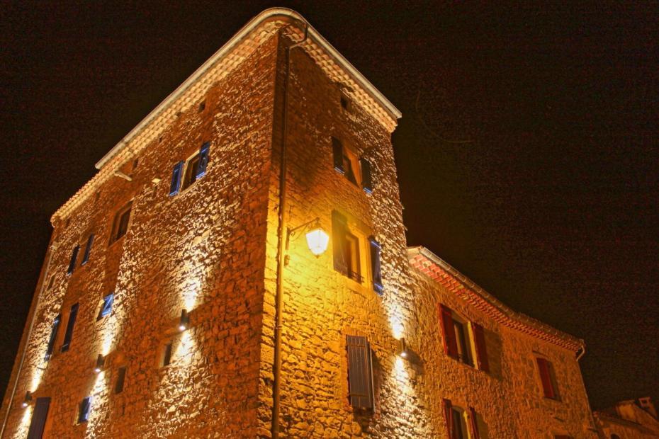 Gites La Tour Le Mas De Crieulon Saint-Jean-de-Crieulon Exterior photo
